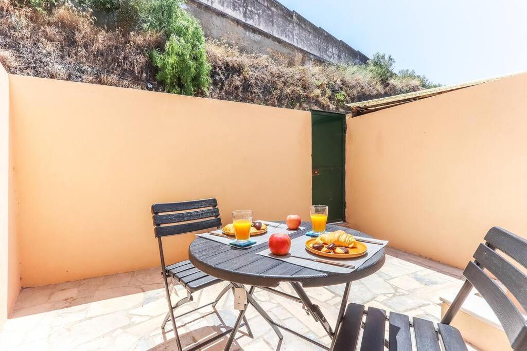 Vita Portucale ! Bright Campo Ourique W/ Terrace Lisboa Kültér fotó